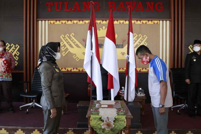 Pesan Bupati Tulang Bawang Saat Serahkan Piagam FK dan PSM
