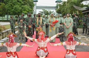 Kunker Ke Kodim 0427/Waykanan Danrem 043/Gatam Beri Pengarahan Kepada Prajurit Dan PNS