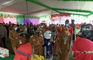 Dihadiri Bupati Mesuji Sapli, Pasar Murah Bersubsidi Pemprov Lampung Digelar Di Lapangan Harapan Jaya