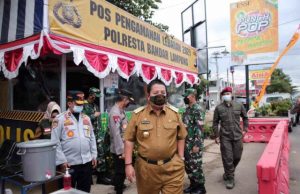 Pastikan Protokol Kesehatan Dilaksanakan dengan Baik, Gubernur Arinal Tinjau Sejumlah Titik Simpul Transportasi