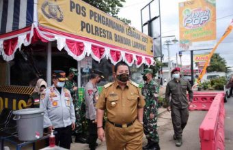 Pastikan Protokol Kesehatan Dilaksanakan dengan Baik, Gubernur Arinal Tinjau Sejumlah Titik Simpul Transportasi