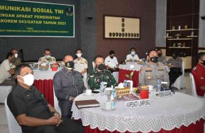 Korem 043/Gatam Laksanakan Vicon Komunikasi Sosial TNI Dengan Aparat Pemerintah Pusat dan Daerah Tahun 2021