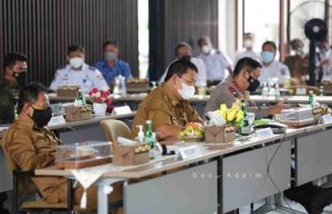 Gubernur Bersama Forkopimda Ikuti Arahan Presiden Jokowi, Pengetatan dan Pemeriksaan Arus Balik