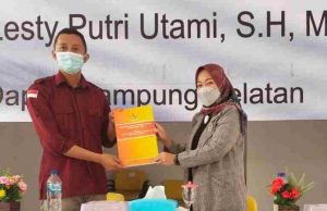 Anggota DPRD Lesty Putri Utami Sosialisasikan Perda Pencegahan Covid-19