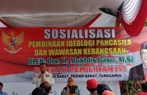 Anggota DPRD Provinsi Lampung Mukhlis Basri Mensosialisasikan Pembinaan Ideologi Pancasila di Pekon Gisting