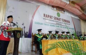Wakil Bupati Ali Rahman Hadiri Acara Wisuda STAI AL – Maarif Way Kanan
