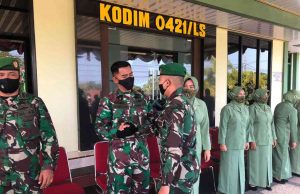 Upacara Pelepasan dan Korp Rapot Pindah Satuan Bintara Remaja
