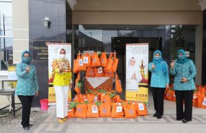 Perkuat Gerakan “Siger”, TP PKK LAMPUNG Laksanakan Baksos dan Edukasi Prokes