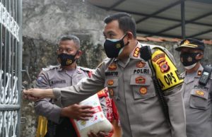 Polresta Bogor Kota, Gelar Bakti Sosial- Vaksinasi Keliling dan Bagi Sembako
