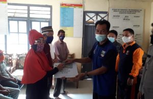 70 Warga Pekon Pajar Bulan Terima BLT-DD