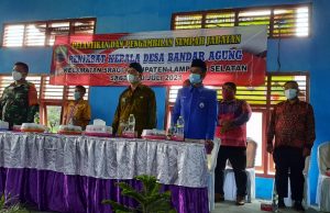 Serka Mardiyanto Hadiri Pelantikan Pj.Kades Bandar Agung Kecamatan Sragi Kabupaten Lamsel.