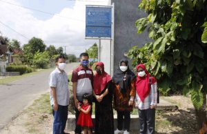 Pengabdian Masyarakat, Dosen IIB Darmajaya Rancang Website KUB Mutiara untuk Tingkatkan Penjualan Tapis