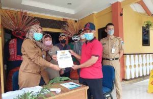 Baznas BAZIS Jaksel Serahkan Bantuan Korban Kebakaran
