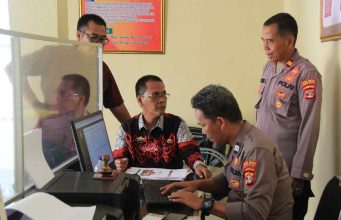 Pencemaran Nama Baik, Kadis Kominfo Laporkan Akun Facebook Palsu ke Mapolres Lamsel