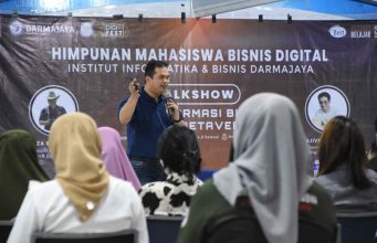 Hima Prodi Bisnis Digital Darmajaya Gelar Talkshow ‘Transformasi Bisnis di Era Metaverse’