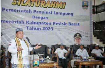 Silaturahmi di Pesisir Barat, Gubernur Lampung Ajak ASN Menguasai Tugas di Lapangan