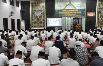 Danrem 043/Gatam, Kapolda dan Masyarakat Lampung Ikuti Istighatsah Kubra