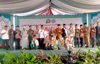 Hadiri Haflah Ponpes Ash-Shiddiqiyah ke 34, Camat Lawet Harap Santri Tingkatkan Jenjang Pendidikan