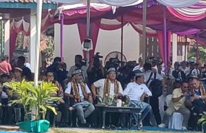 Bupati dan Ketua DPRD Pesibar Dampingi Gubernur Pembukaan Kejuaaran Surfing Tingkat Dunia