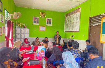 Camat BHL Pimpin Pembinaan Aparatur Pemdes Bukit Selabu