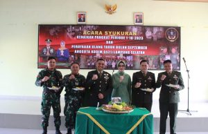 Tingkatkan Moril Prajurit, Dandim 0421/LS Gelar Syukuran Ulang Tahun Anggota