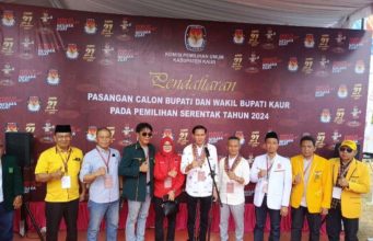 Gusril-Hamid Resmi Mendaftar ke KPU Kaur di Dampingi Ketua Partai Politik
