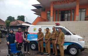 Penanganan Pemerlu Kesejahteraan Sosial di Muba Dapat Bantuan 1 Unit Mobil Ambulance