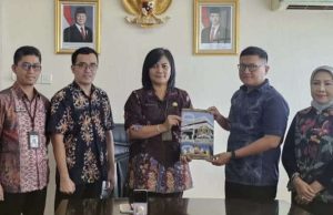 Ketua DPRD Lampung Serahkan Berkas Usulan Pengesahan Gubernur dan Wakil Gubernur Terpilih ke Presiden RI Melalui Mendagri