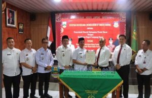 Bupati Pesibar dan Kejari Lambar Teken MOU