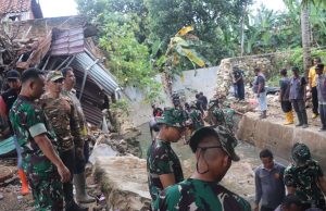 Sigap! Ratusan Personel Gabungan Grebek Sungai Bandar Lampung, Fokus Perbaikan Tanggul dan Kebersihan Aliran