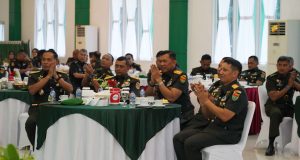 Danrem 043/Gatam Hadiri Tradisi Satuan dan Sertijab Pejabat Kodam XXI/RI