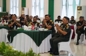 Danrem 043/Gatam Hadiri Tradisi Satuan dan Sertijab Pejabat Kodam XXI/RI