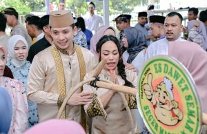 Halalbihalal di Lamban Rakyat Jadi Berkah UMKM, Dagangan Ludes Diborong dan Dibagikan Gratis