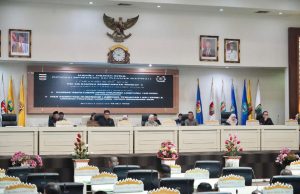 Kasrem 043/Gatam Hadiri Rapurna DPRD Provinsi Lampung