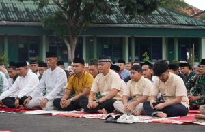 Ciptakan Kebersamaan di Kota Metro, Korem 043/Gatam Gelar Sholat Idul Adha Bersama Masyarakat