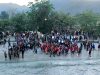 Prajurit Korem 043/Gatam Dukung Penuh Gerakan Raden Inten ASRI, Bersihkan Pantai Pasir Putih