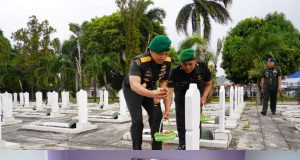 Danrem 043/Gatam Hadiri Ziarah Dan Bakti Kesehatan HUT Ke-1 Kodam XXI/Radin Inten
