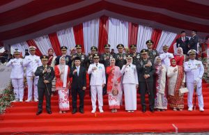 Danrem 043/Gatam Hadiri Upacara HUT Ke-81 RI Tingkat Provinsi Lampung, Teguhkan Komitmen TNI untuk Indonesia Berdaulat, Adil, dan Makmur