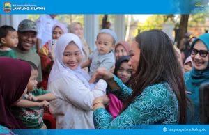 Peluk Harapan Anak-anak Lampung Selatan, Zita Anjani Pastikan Perjuangan Cegah Stunting Dimulai dari Keluarga