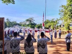 Siswa/i Tampak Semangat dalam Kegiatan Upacara Setiap Hari Senin, Bergabung di Halaman SMP 22 Kaur