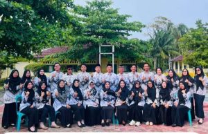 Dewan Guru SMPN 16 Kaur Kompak Memajukan Sekolah, Lingkungan tertata Bersih dan Siswa Tertib